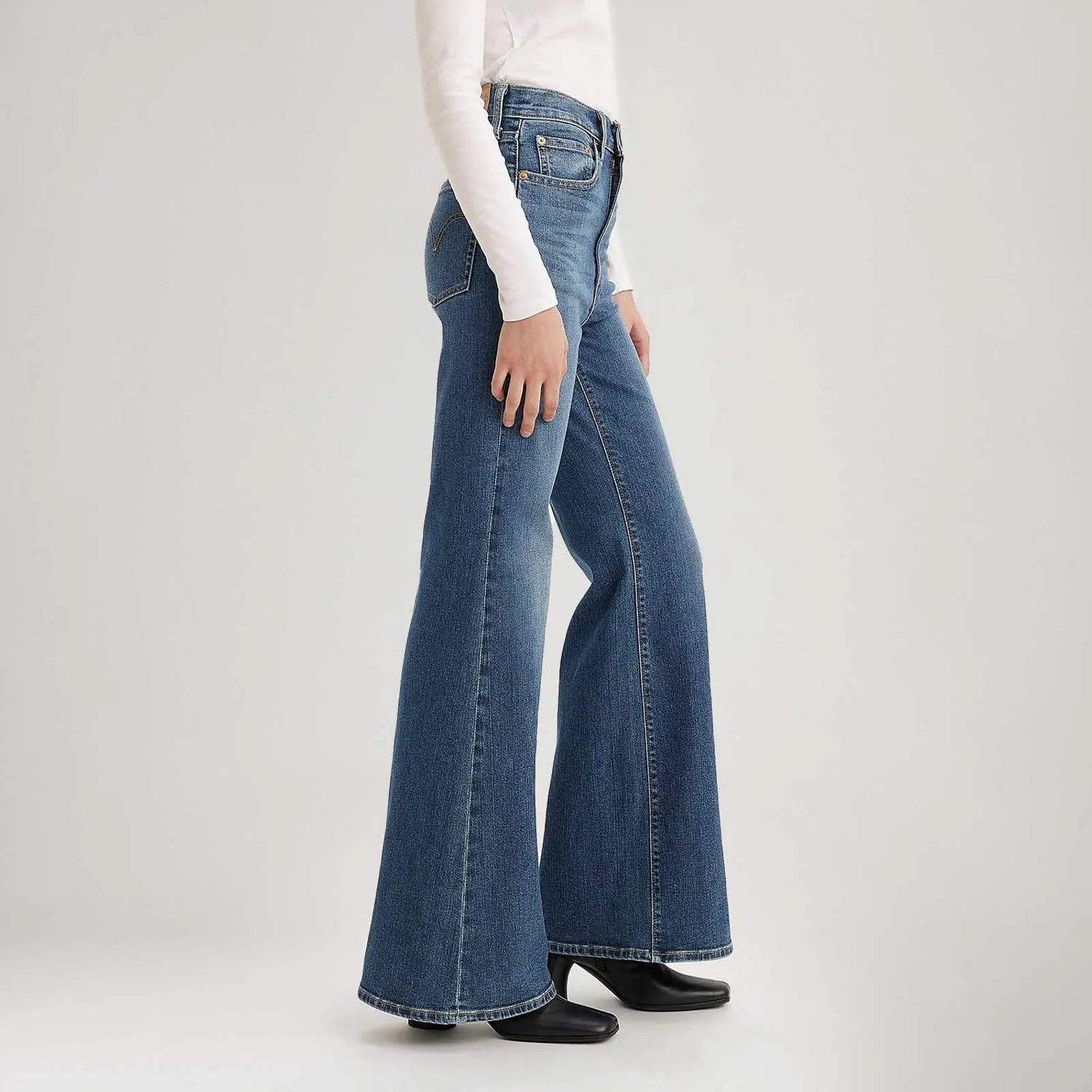 Calça Jeans Levi's® Ribcage Bells Lavagem Escura - Imagem 3