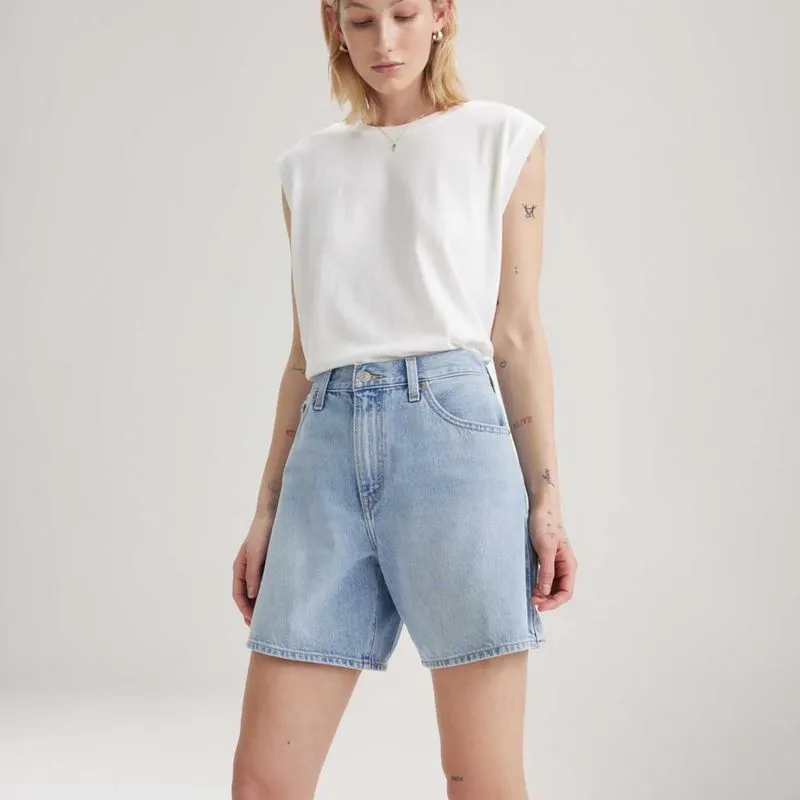 Short Jeans Levi's® High Baggy Lavagem Clara - Imagem 2