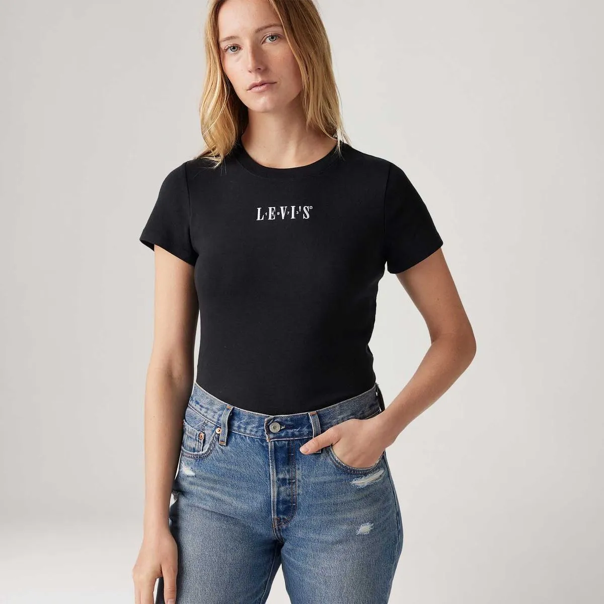 Camiseta Levi's® Essential Preta Manga Curta - Imagem 3