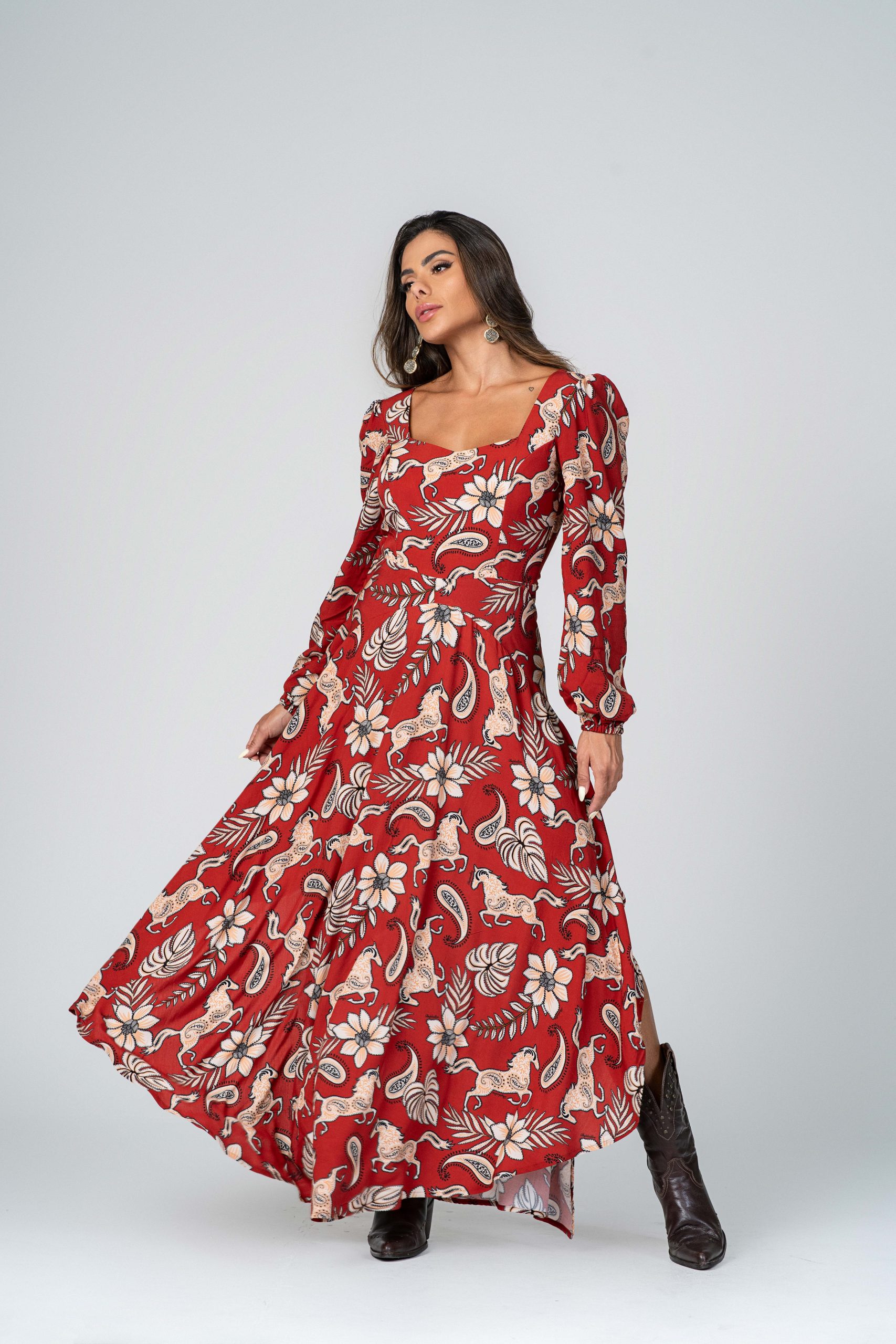 Vestido Longo Fundo Vermelho