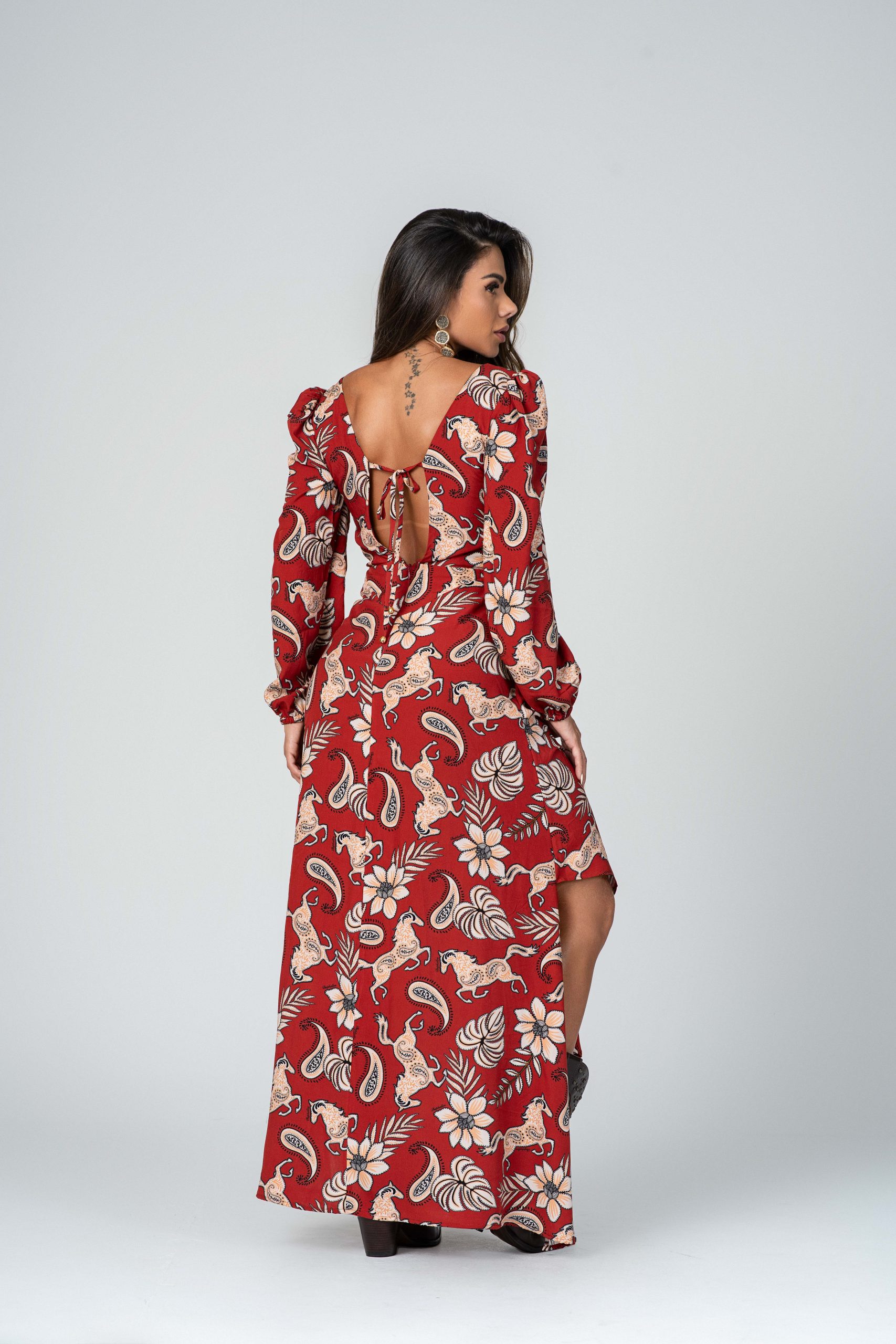 Vestido Longo Fundo Vermelho - Imagem 2