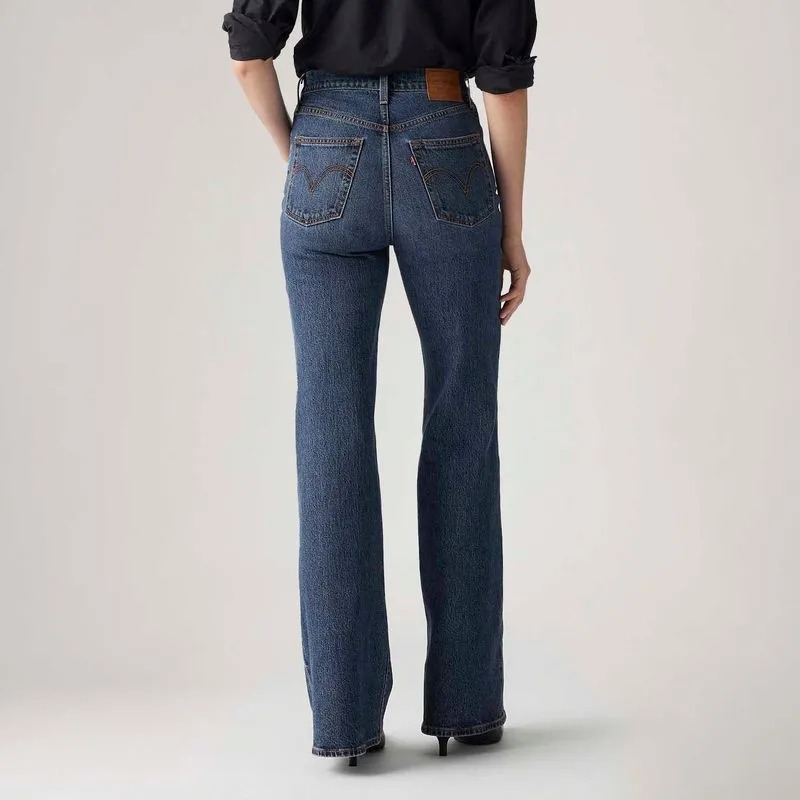 Calça Jeans Levi's® Ribcage Bells Lavagem Média - Imagem 2