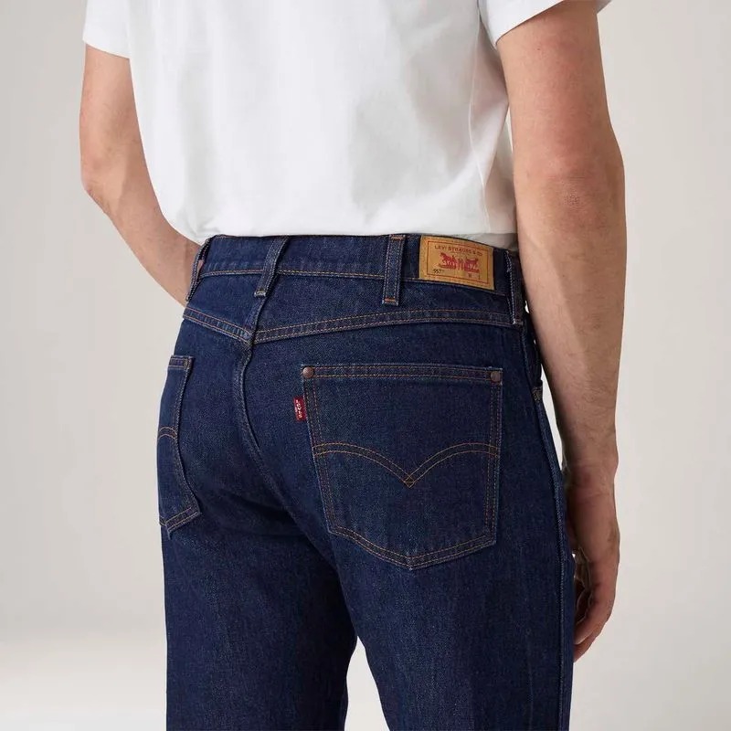 Calça Jeans Levi's® 557® Western Straight Lavagem Escura - Imagem 2