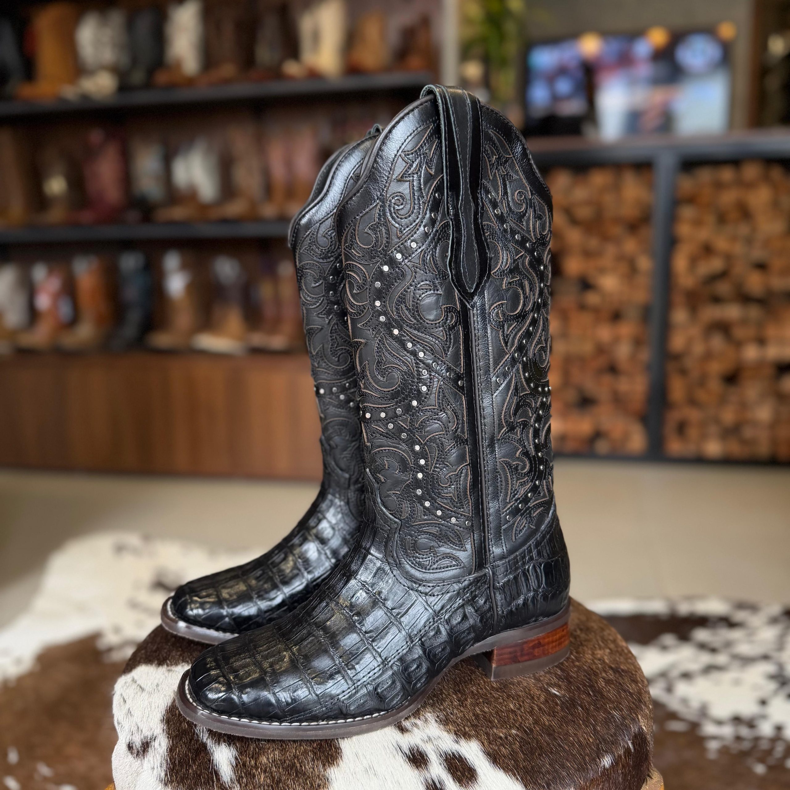 Bota Newest Quadrado Couro Jacaré