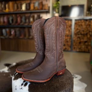 Bota Jácomo F121/KML